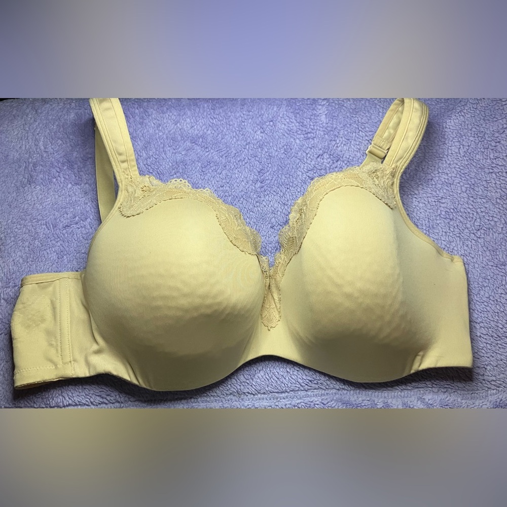 Nude Cacique bra 44D
